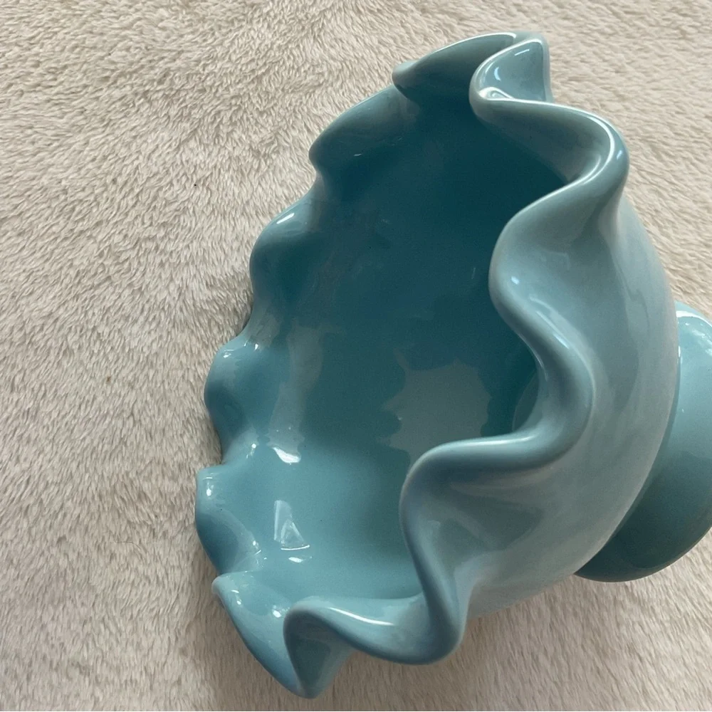 Williams Sonoma Blue Ruffle Pedestal Bowl – Ceramic Candy Dish 5.75”